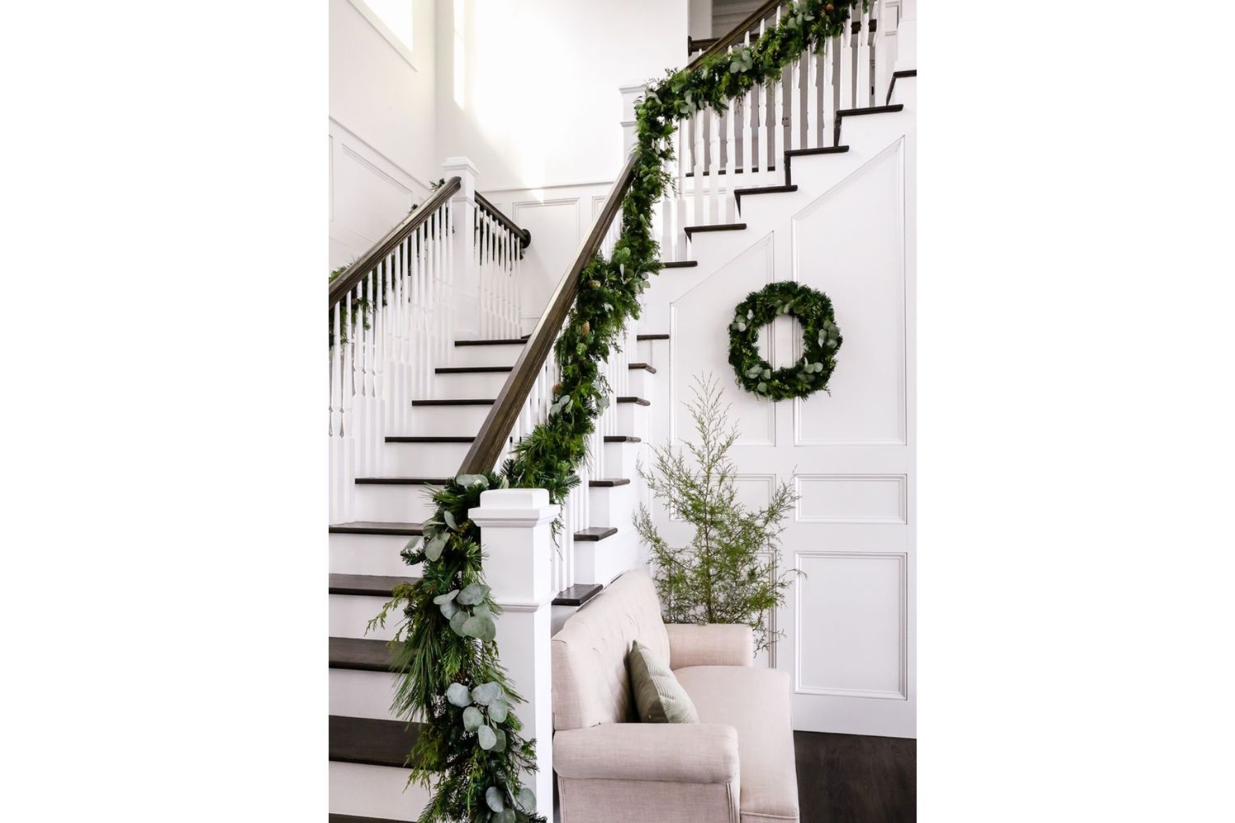 Entryway with festive decor