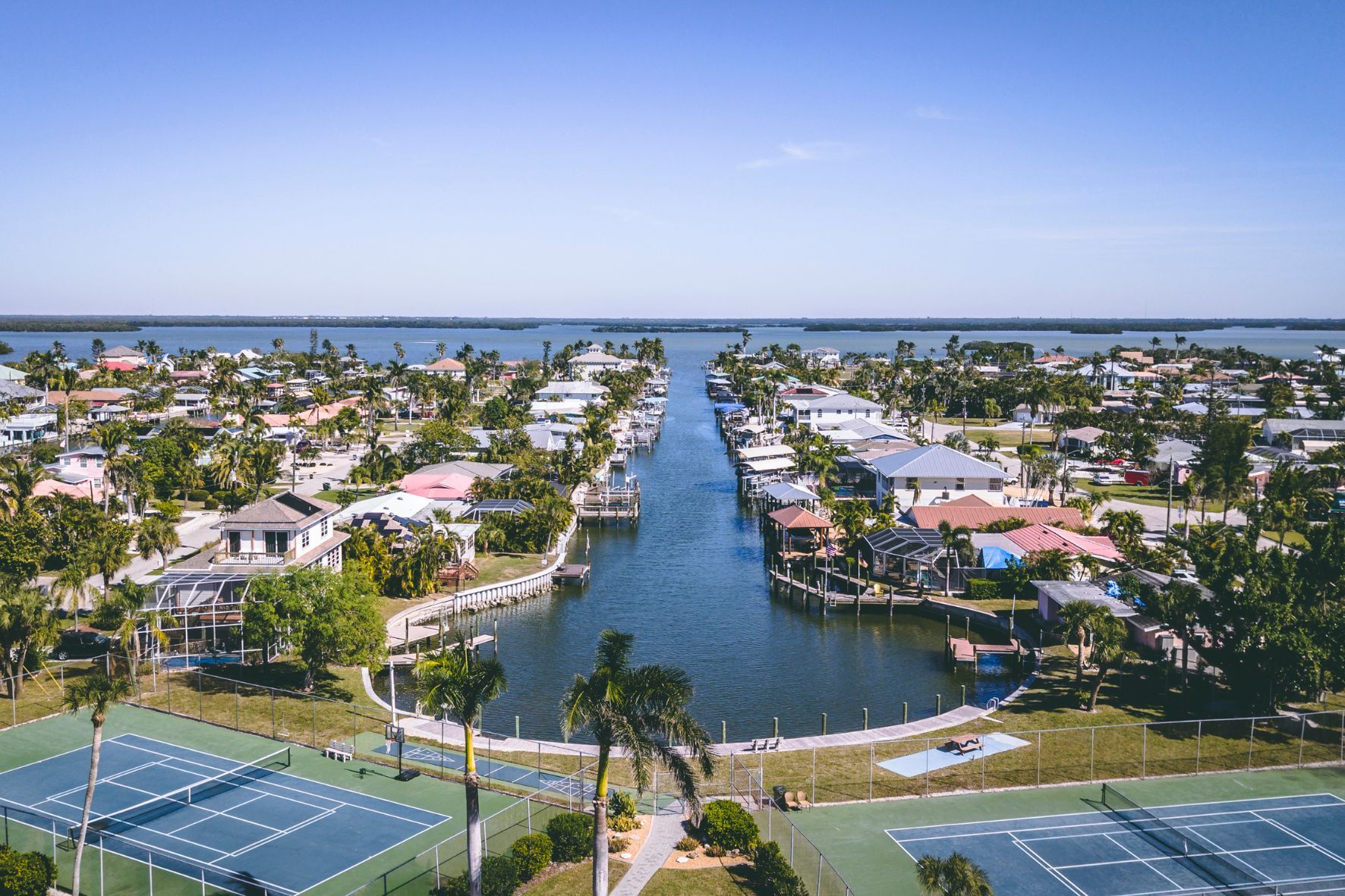 Waterfront homes in Fort Myers Florida