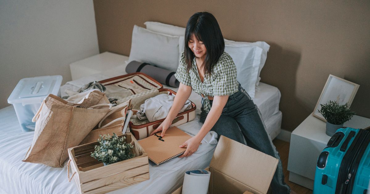 Packing college dorm